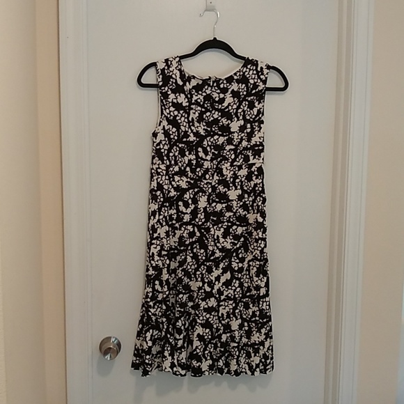 A pea in the pod black and white sleeveless dress - Picture 3 of 6